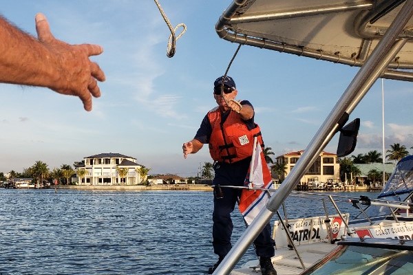 line tossing for boat towing